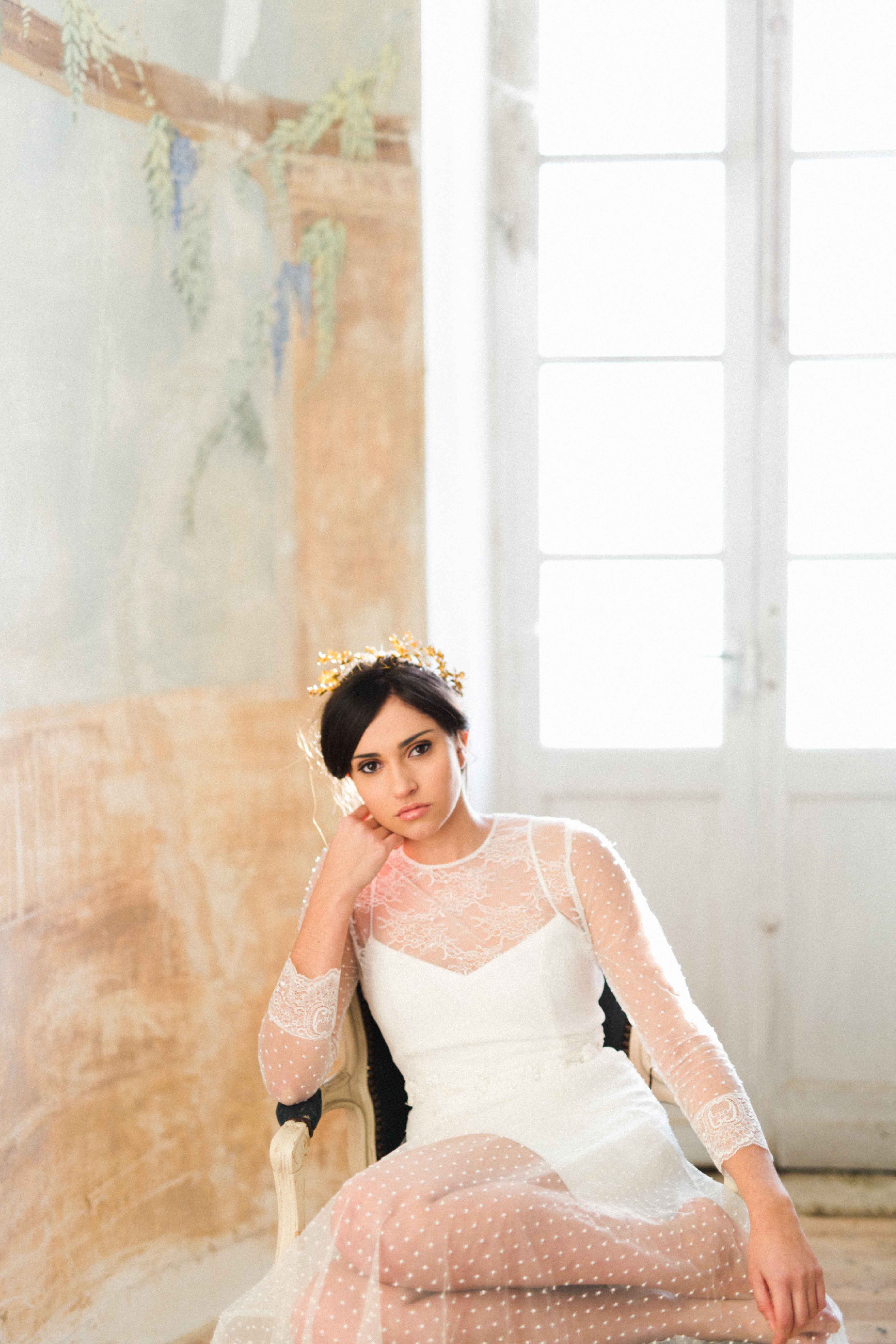 Editorial Chateau de Caumale con vestidos diseñados por Luis Alonso